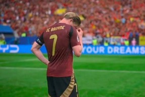 开云体育登录-曼城中场德布劳内多次助攻，展现出色发挥()