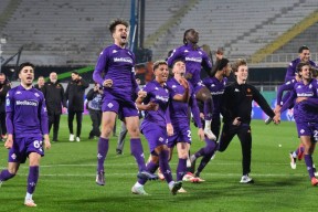 开云体育下载-佛罗伦萨迎战AC米兰，欲取胜保不跌落(ac米兰传奇右后卫)