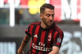 开云app-热那亚球迷抗议管理混乱，要求俱乐部改革()