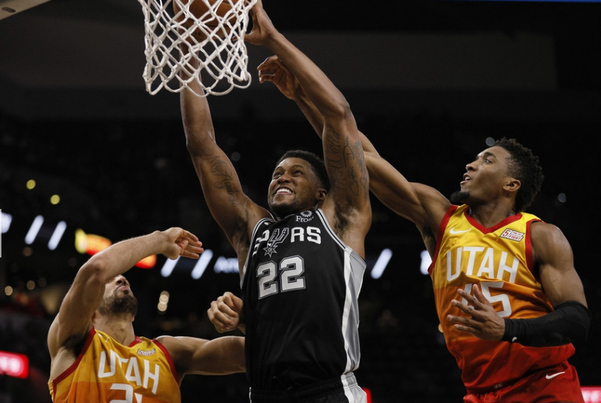 阿尔及利亚哈利夫会和杨柳比赛吗  第1张